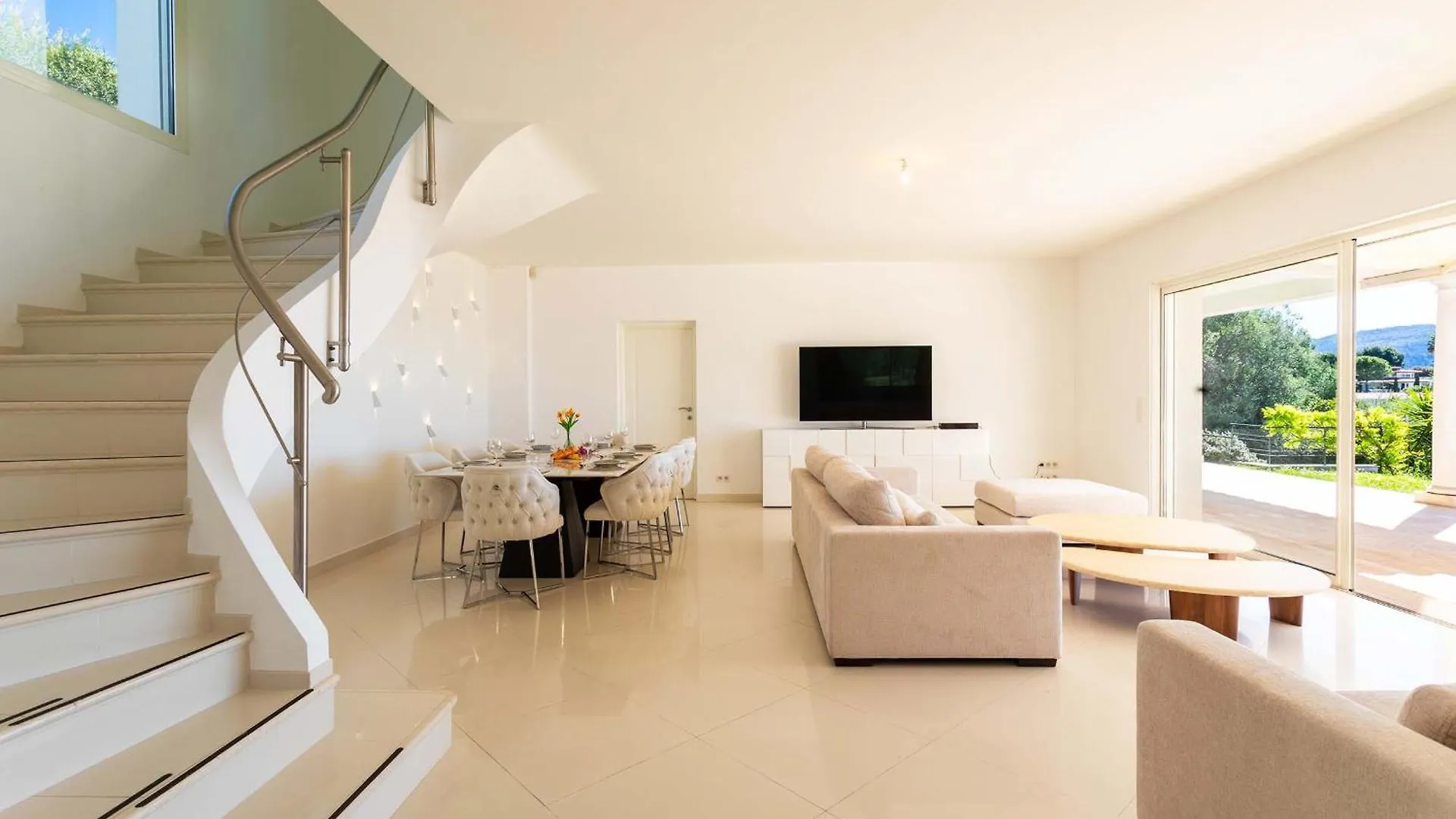Villa Savannah Vi4356 By Riviera Holiday Homes Nice